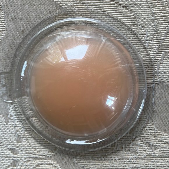 Ultimate Silicone Gel Breast Petals with Case Natural Color fits all NWT - Picture 4 of 7